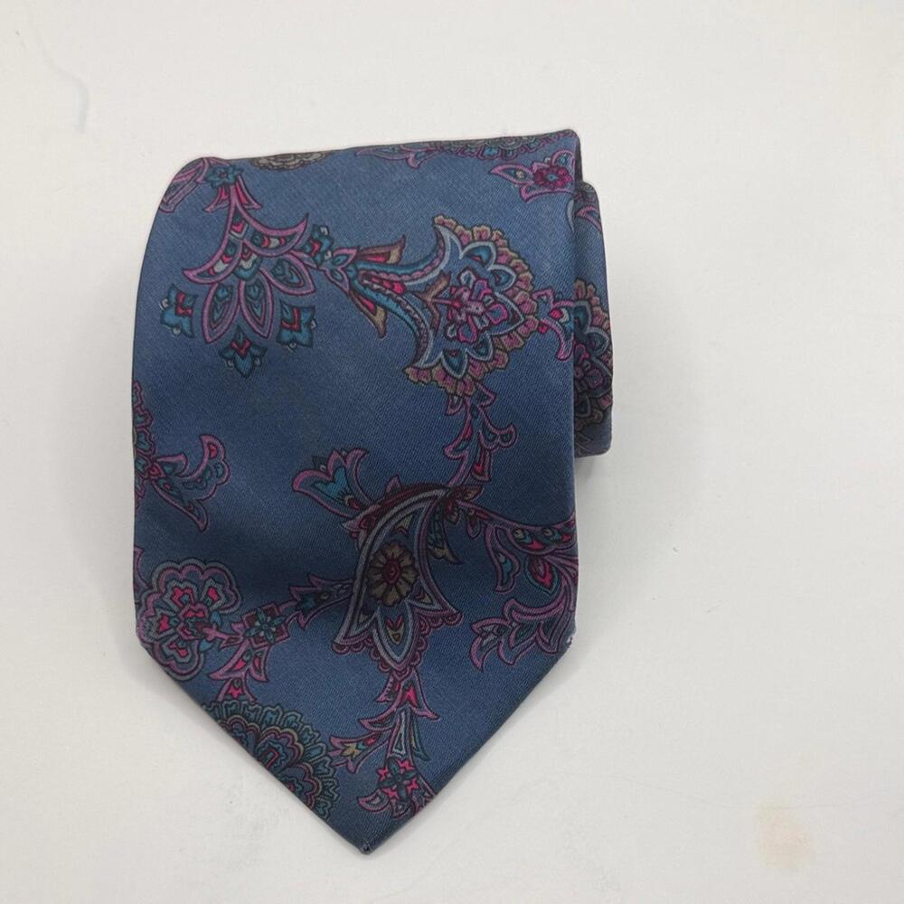 Vtg Christian Dior Men's Tie Elegant Blue and Purple Paisley Tie 55.6” X 3.4” in